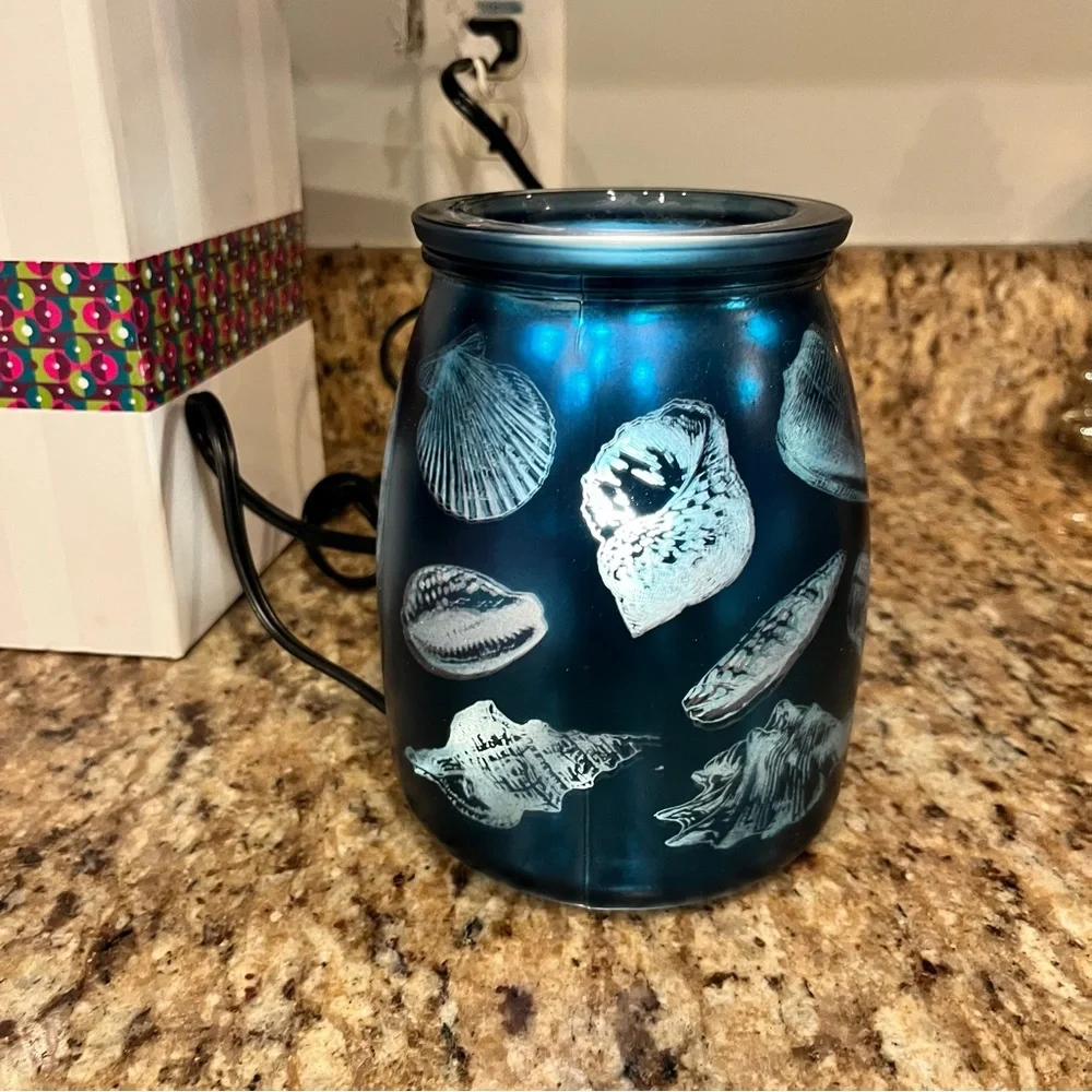 Scentsy Tide Pool Blue Glass Shell Etched Nautical Beach Full Size Wax Warmer